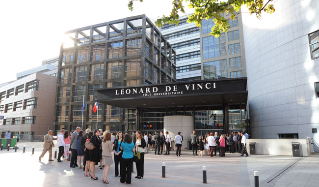Centre De Vaccination Courbevoie Pole Leonard De Vinci